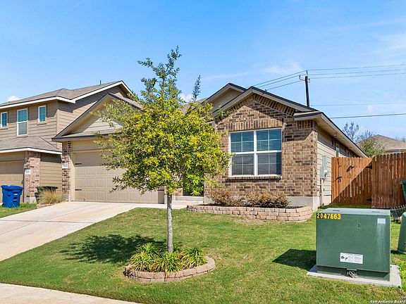 3rd image of 7015 Capella Cir