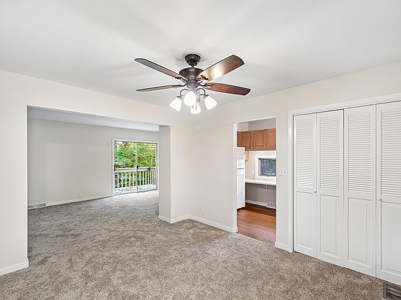 3rd image of 1317 Randall Pl