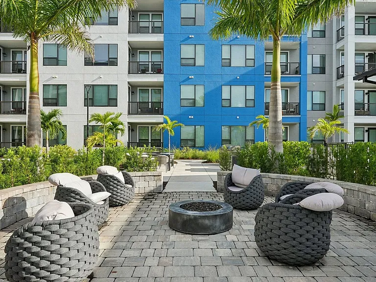 The Centro Apartments — Photo 39