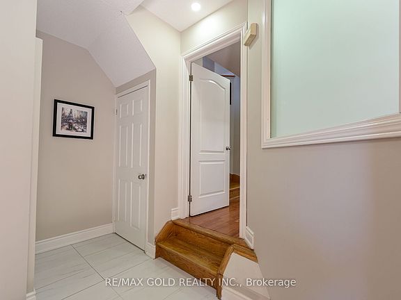 5th image of 171 Fernforest Dr