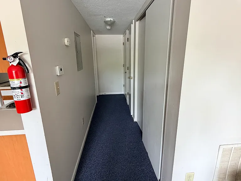 978 Irving Ave #21 — Photo 6