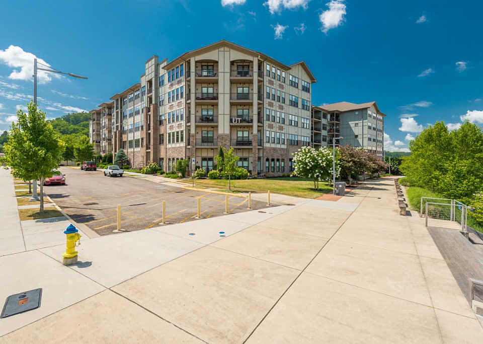 1st image of 445 W Blount Ave APT 408
