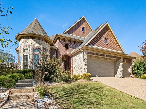 2nd image of 3651 N Capri Pl