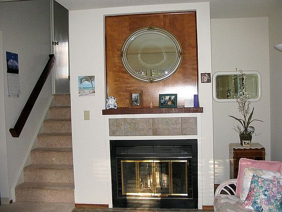 2nd image of 866 La Barbera Dr