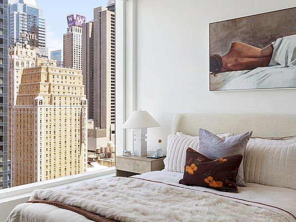 5th image of 312 W 43rd St #26I