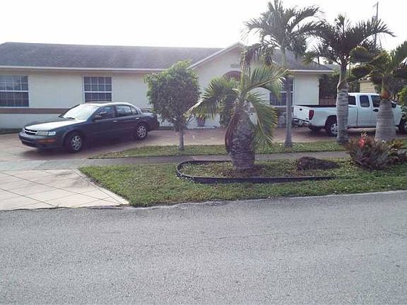 4th image of 690 N 72nd Ter