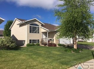 4727 S Equity Dr, Sioux Falls, SD 57106