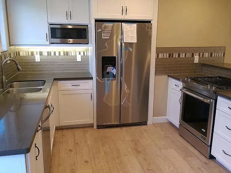 653 N Daniel Way — Photo 5