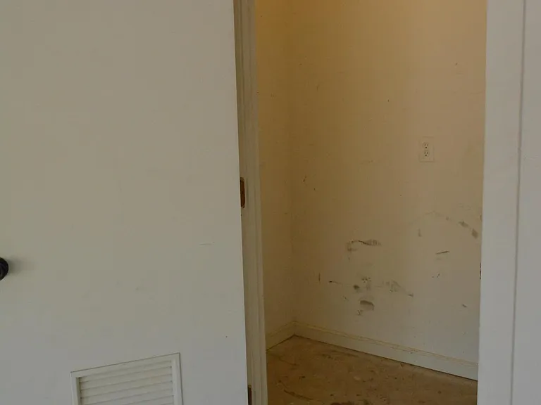644 Huntington Dr — Photo 38