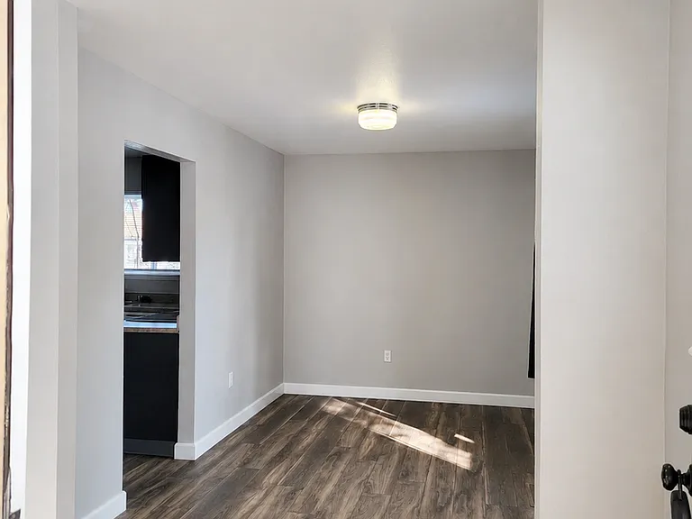 Midtown Flats - Duplex — Photo 12