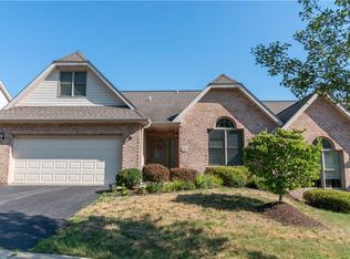 316 Woodcrest Dr, Coraopolis, PA