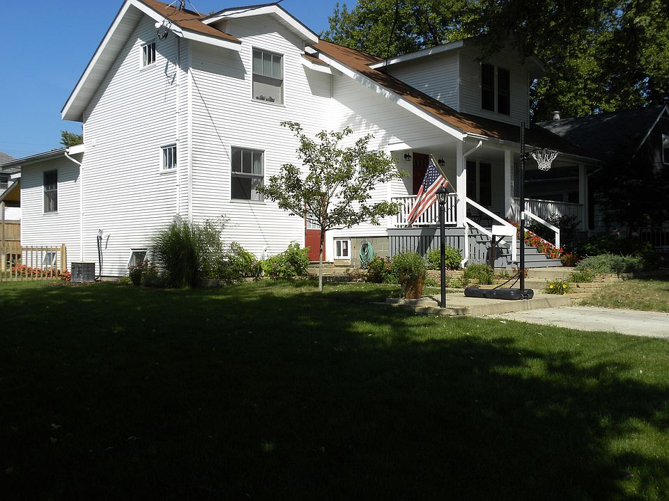 1st image of 3717 N Vincent Ave