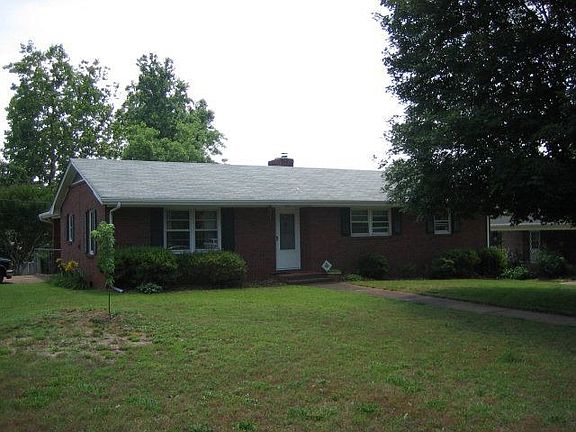 2nd image of 801 Kirby St