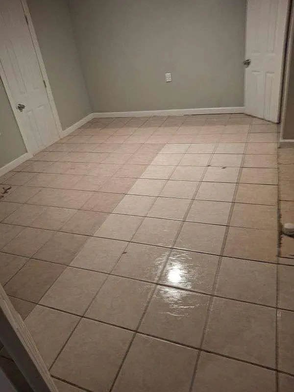 3 bed, $1,825 — Photo 2