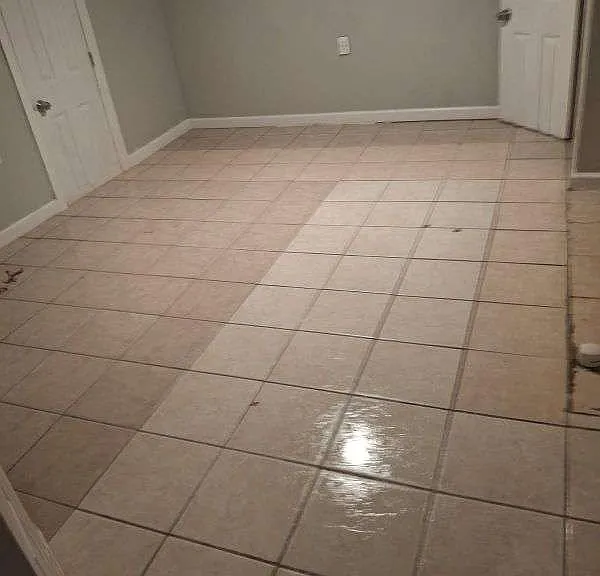 240 S 5th St #BASEMENT — Photo 2