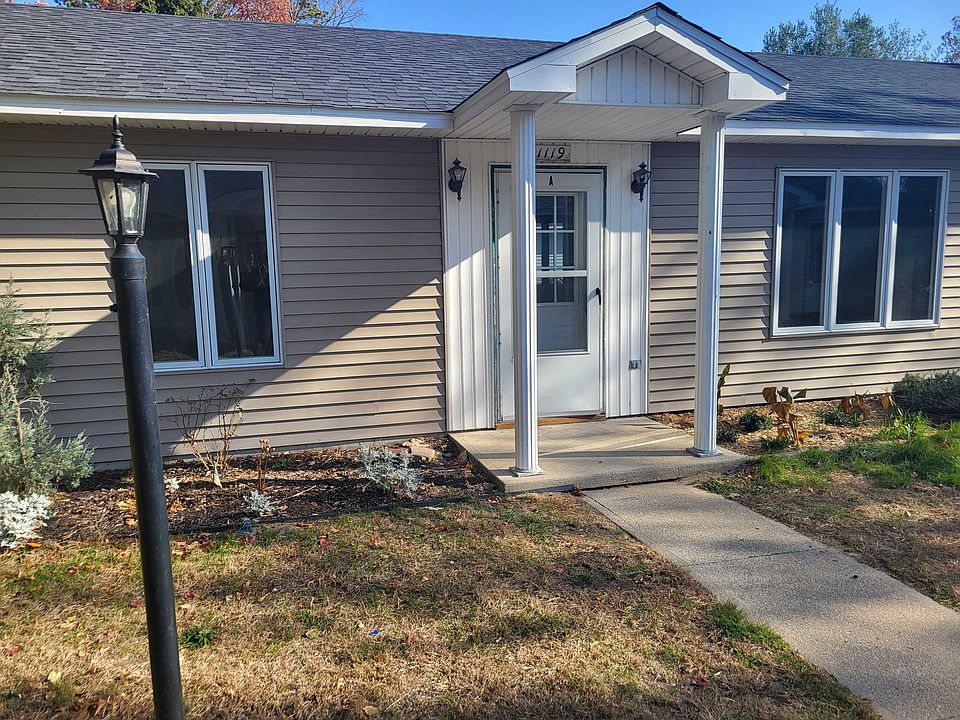 1st image of 1119 Arbor Ct Unit A