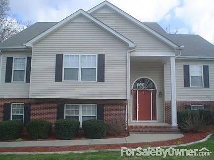 2nd image of 1349 Rachel Ln