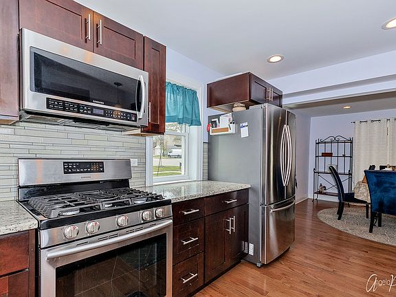 5th image of 449 S Orchard Ave