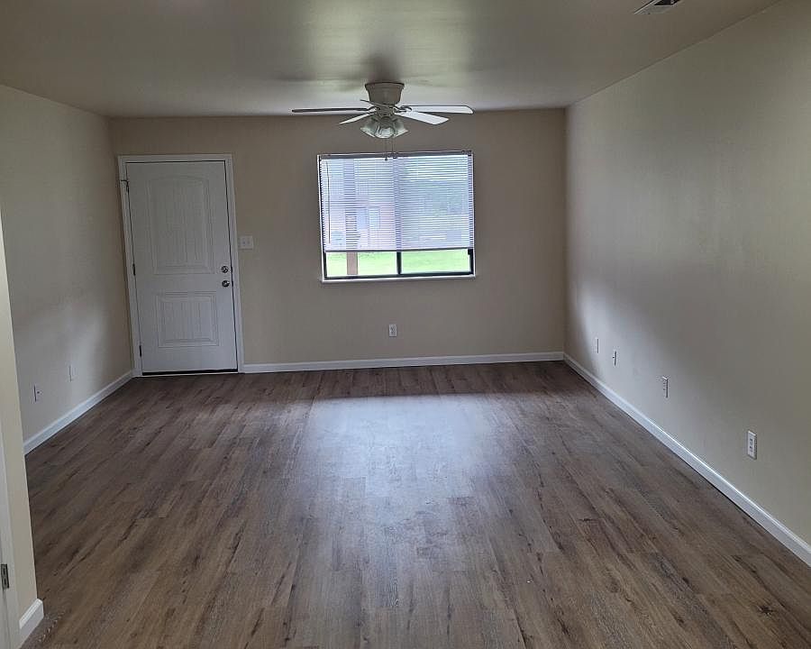 1st image of 207 Eldon Ave #14