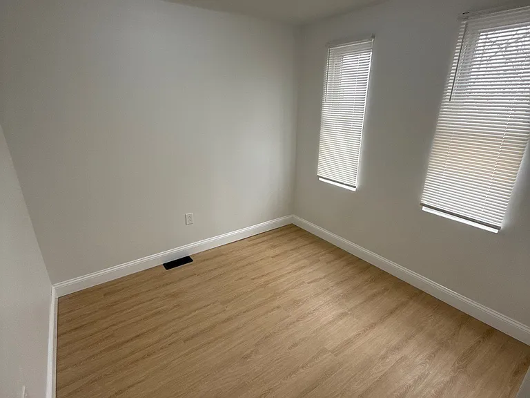 1320 S Myrtlewood St — Photo 22