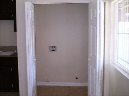 4th image of 9306 Hooper Ave