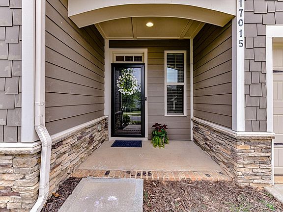 4th image of 17015 Challory Glen Way
