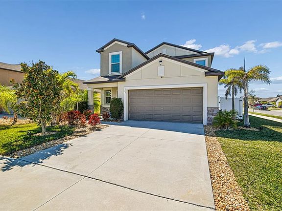 5th image of 984 Olive Conch St