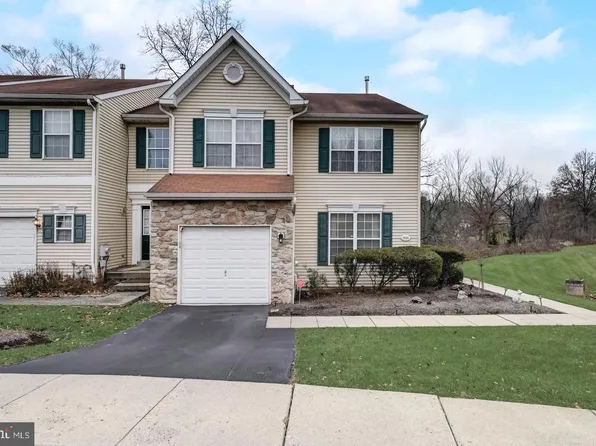 1026 Colin Dr, Royersford, PA 19468