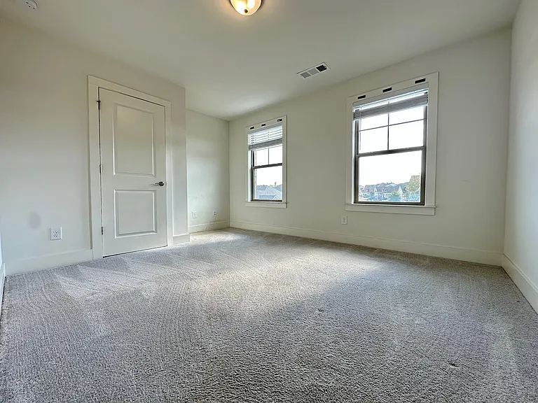 Guest bedroom #2 upstairs
