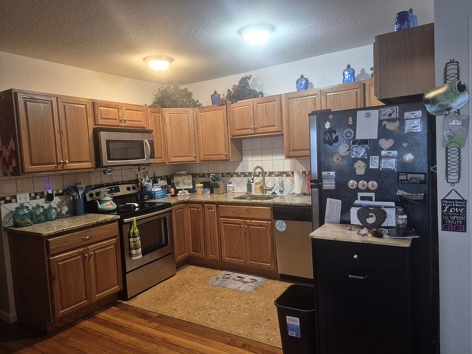 1st image of 139 W Peoria St #202