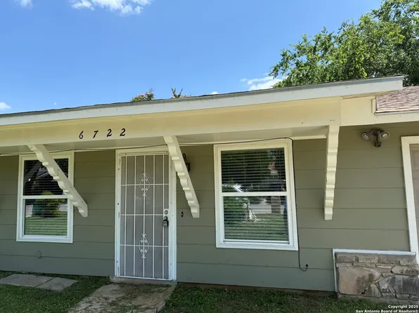 6722 Spring Hollow, San Antonio, TX 78249