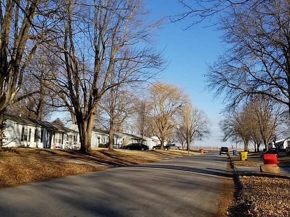 4th image of 1302 N Indian Ln