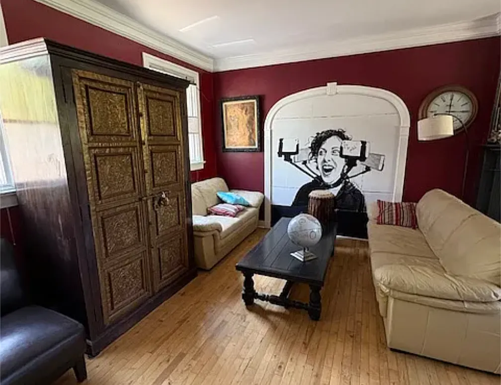4 bed, $900 — Photo 3