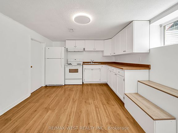 3rd image of 62 Greendale Cres