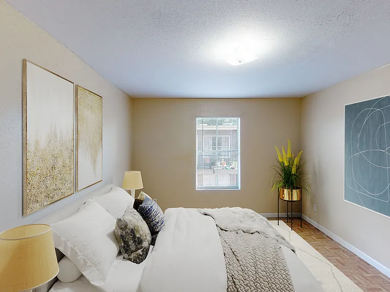 Creekwood Apartments — Photo 20