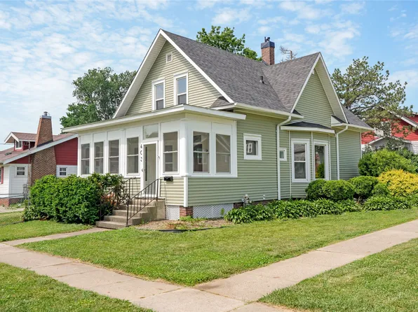 403 E 2nd St S, Newton, IA 50208