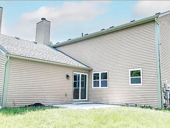3 bed, 2.5 bath, 1500 sqft, $2,250 — Photo 2