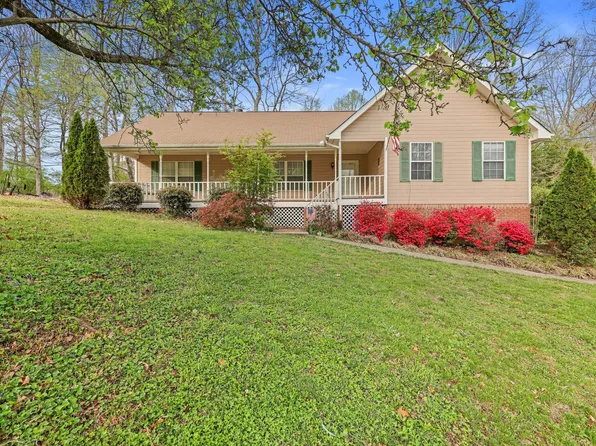 1132 Woodsage Dr, Soddy Daisy, TN 37379