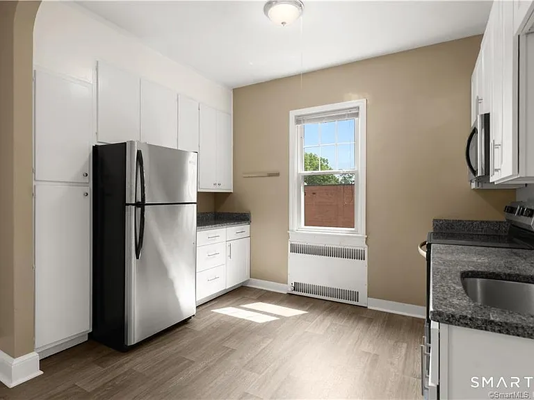 684 Farmington Ave #B6 — Photo 15