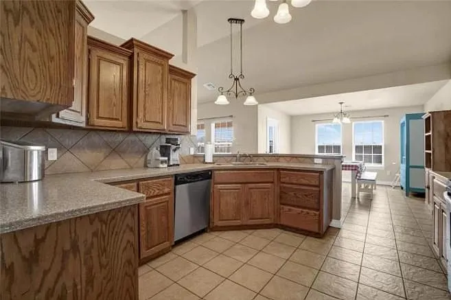 1736 White Tail Dr — Photo 5