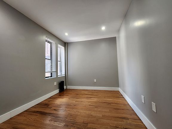 5th image of 235 W 146th St APT A15
