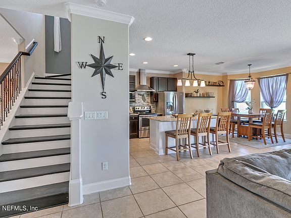 5th image of 838 GLENDALE Lane