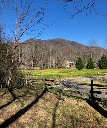 Mountain view / front porch