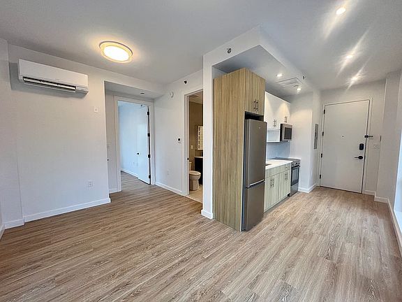 2nd image of 333 Linden Blvd #6S