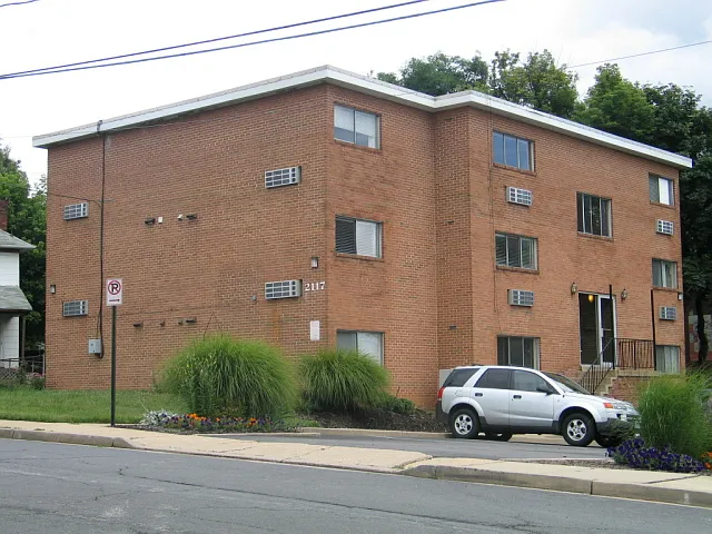 2117 N Cameron St #5 — Photo 1