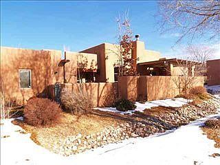 2nd image of 215 Mariposa Pl