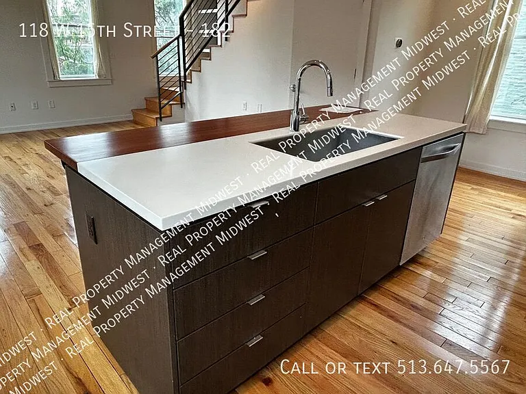 118 W 15th St #182 — Photo 8