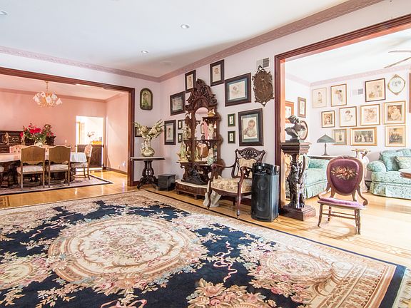 5th image of 53 Glenwood Ave