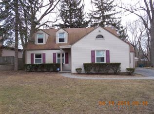 690 Old Trail Rd, Highland Park, IL 60035