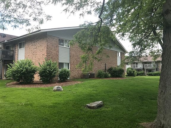 2nd image of 16W611 Mockingbird Ln APT 205
